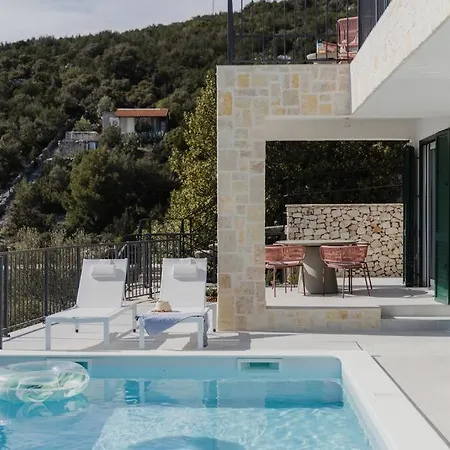 Beachfront Retreat Villa Vinišće