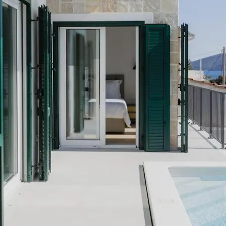 Beachfront Retreat * Vinišće