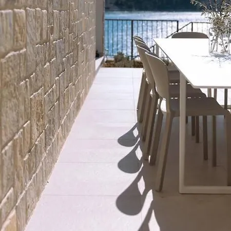 Beachfront Retreat Vinišće