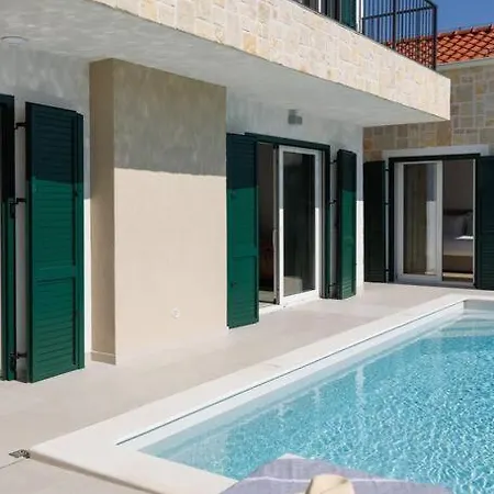 Beachfront Retreat *
