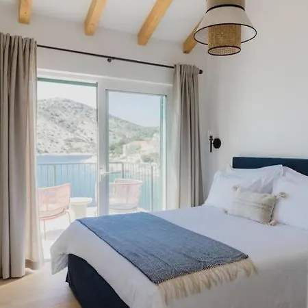 Villa Beachfront Retreat